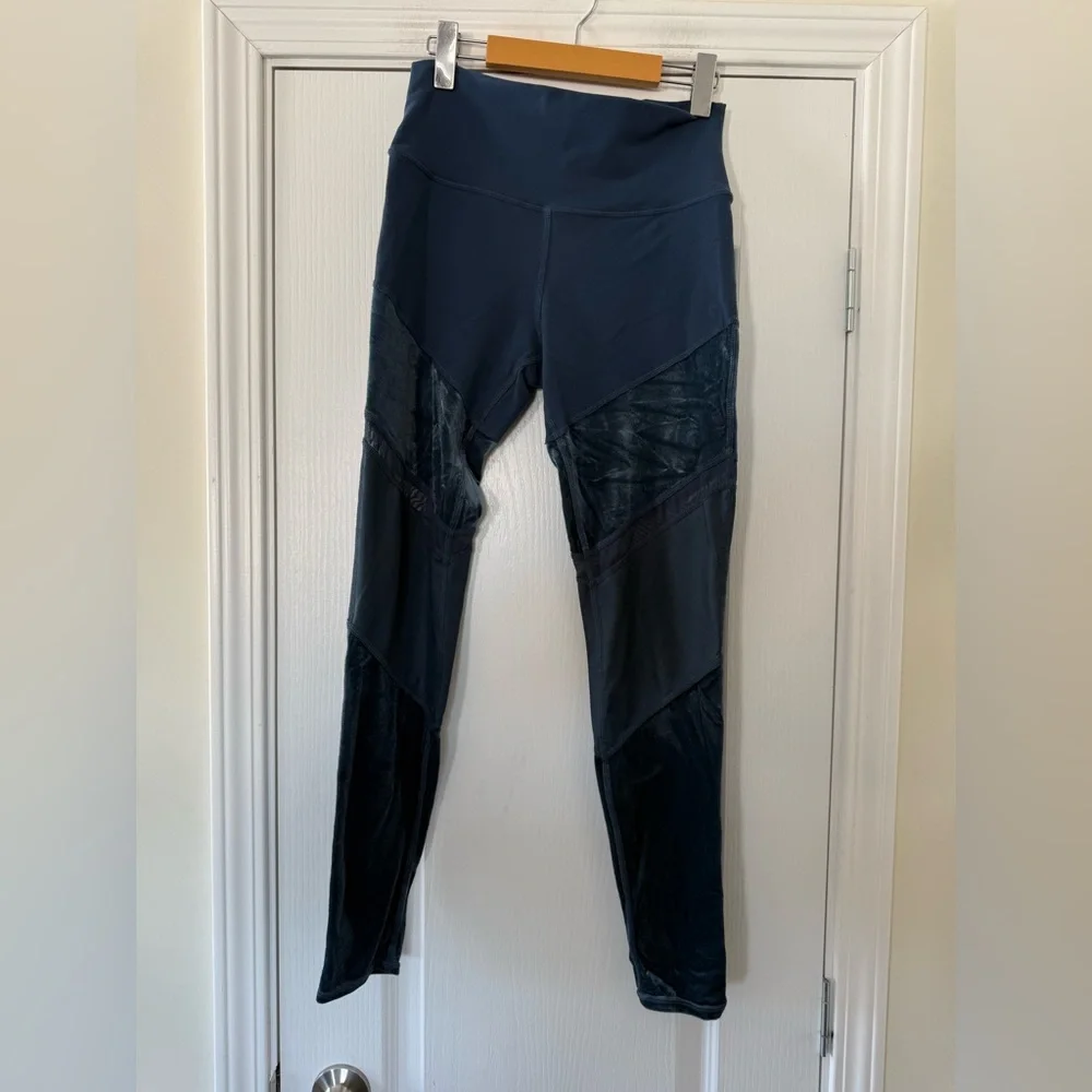 ALO Sheila High Waist Yoga Legging Velvet - Picture 8 of 12